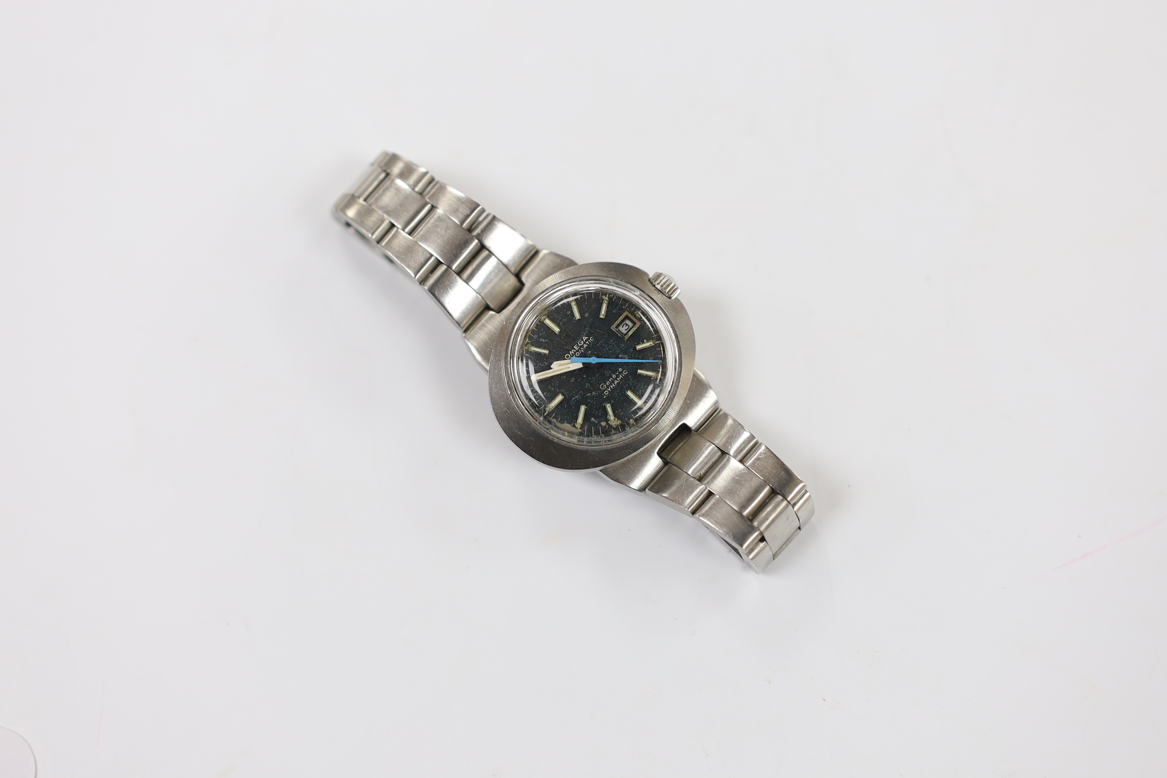 A lady's stainless steel Omega automatic Dynamic wrist watch, on a stainless steel Omega strap (dial a.f.).